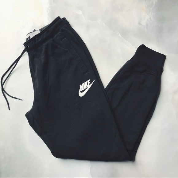 Nike Black Fleece Sweatpants - Picture 7 of 8